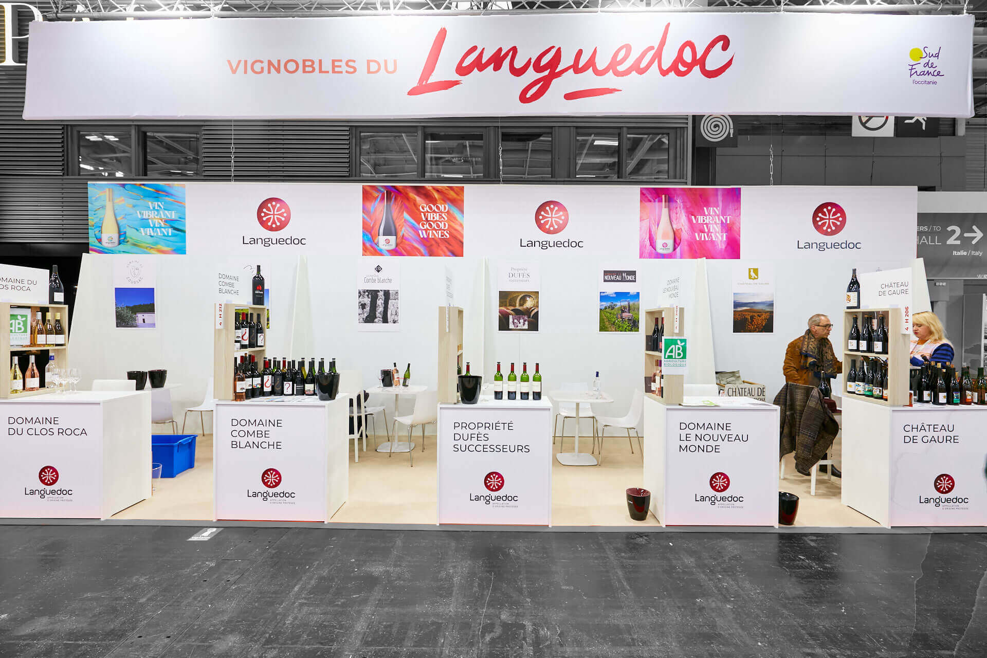 vue de face du stand sur-mesure IGP Languedoc au salon WINE PARIS 2024