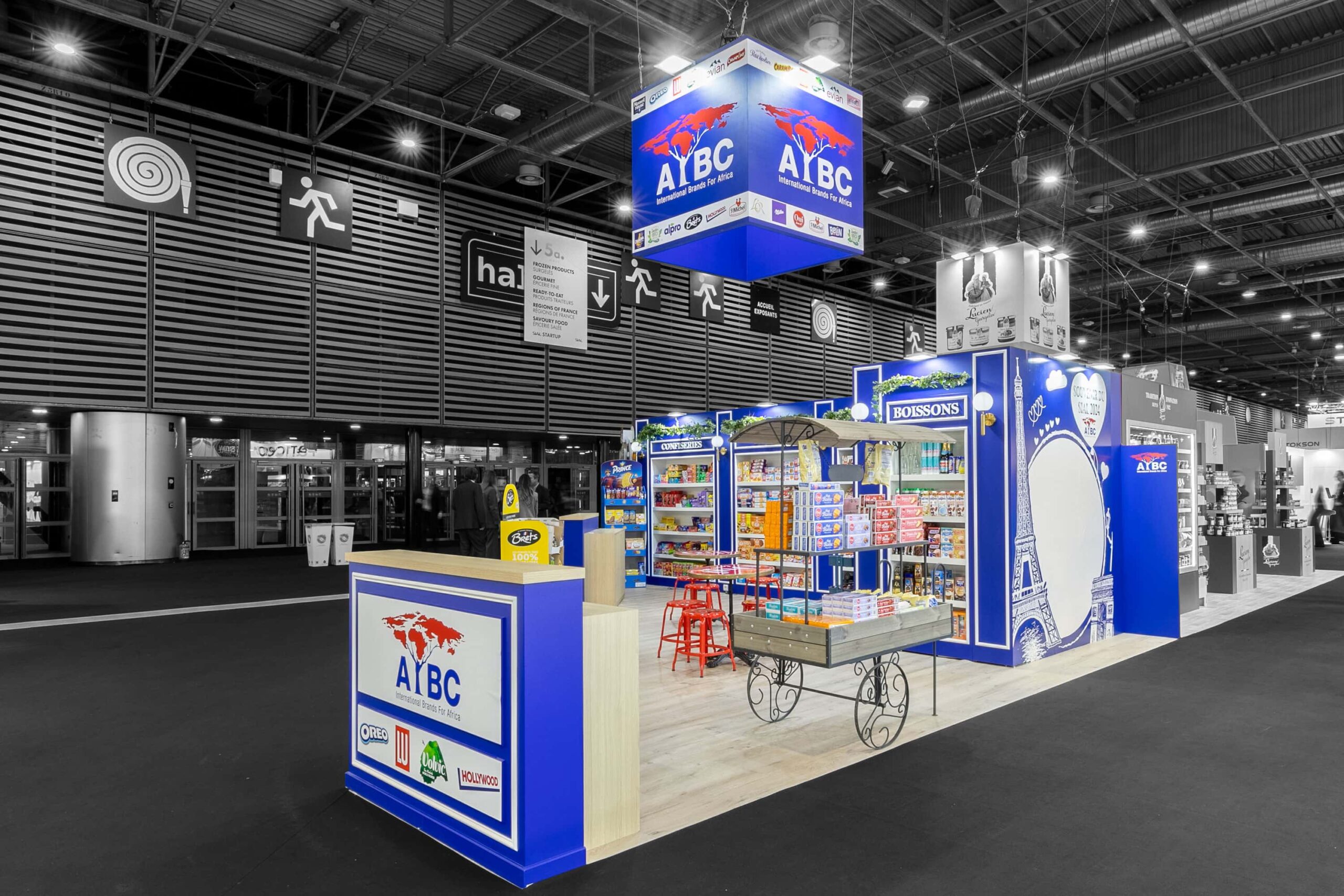 vue de côté du stand sur-mesure AIBC au salon SIAL 2024