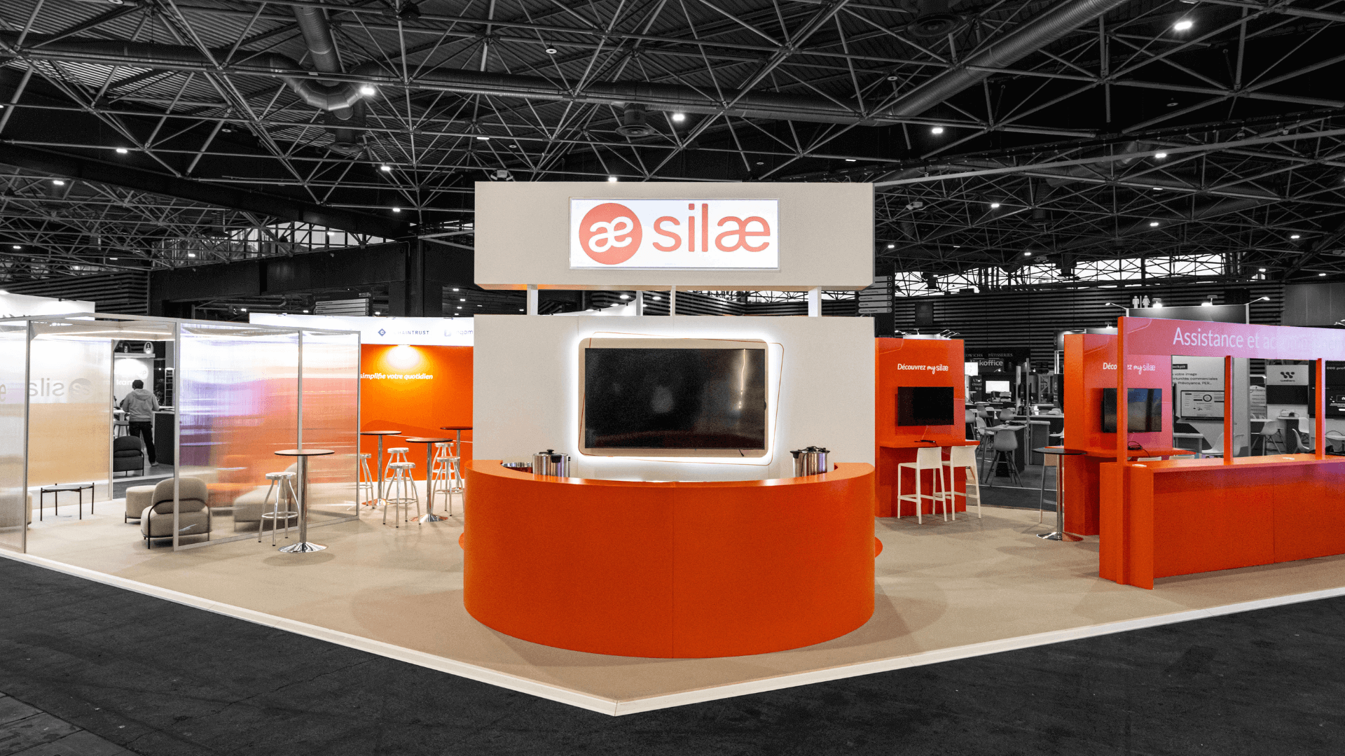 Vue de face du stand sur-mesure Silae au salon COEC 2025.