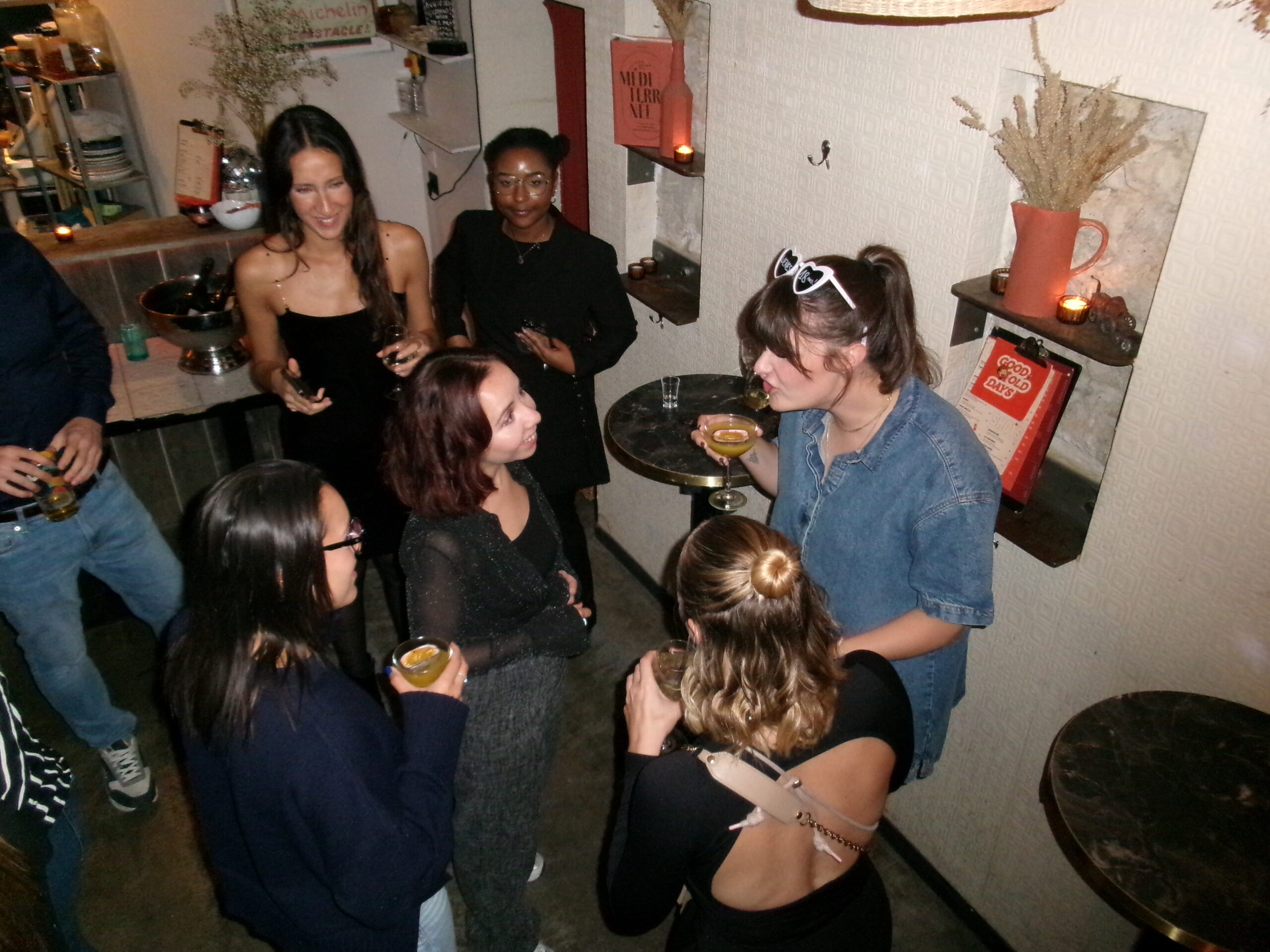 Photos des 18 ans de WENES au NUNC Bar.