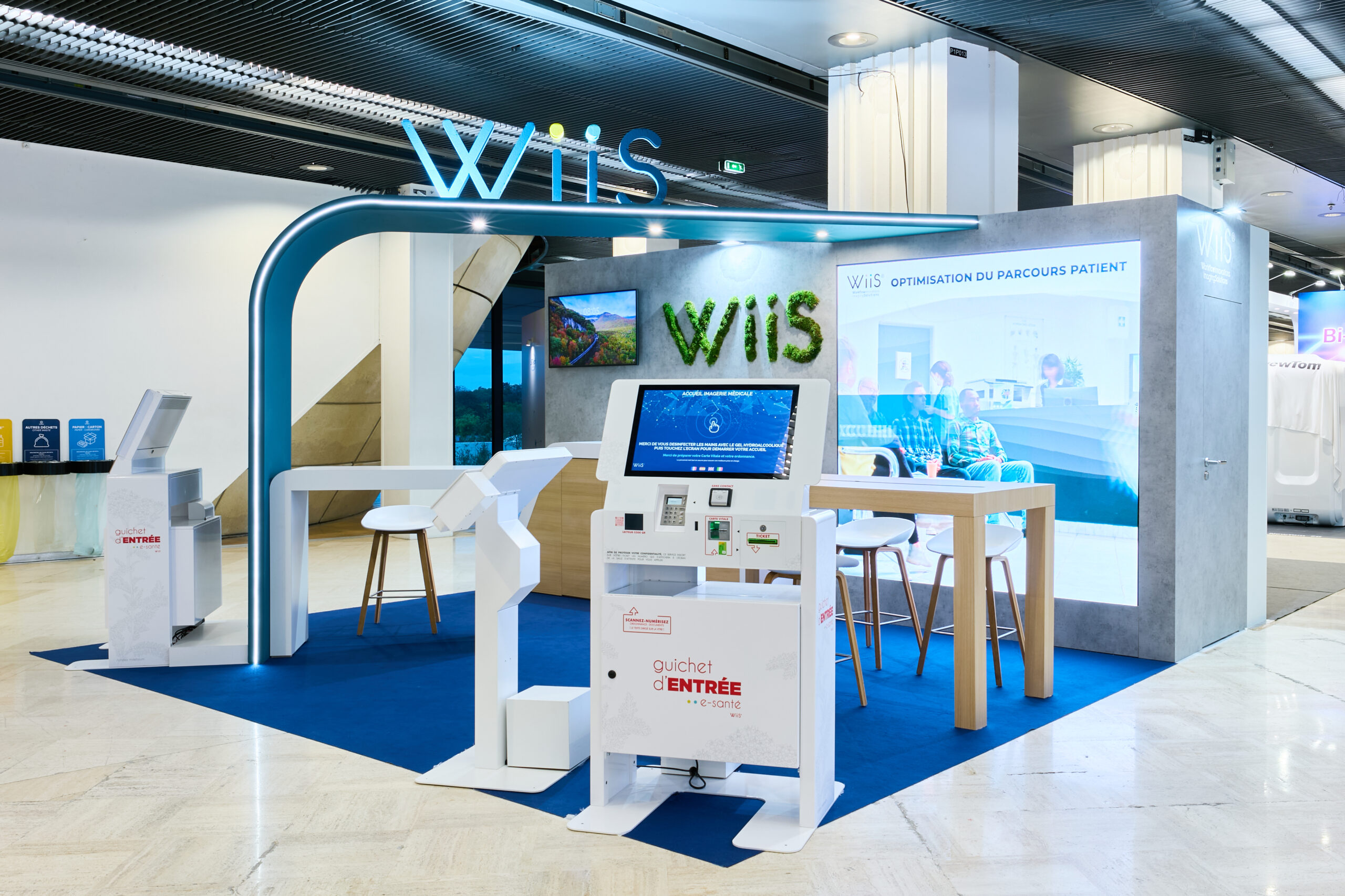 Vue de face du stand sur-mesure Wiis au salon JFR 2024.