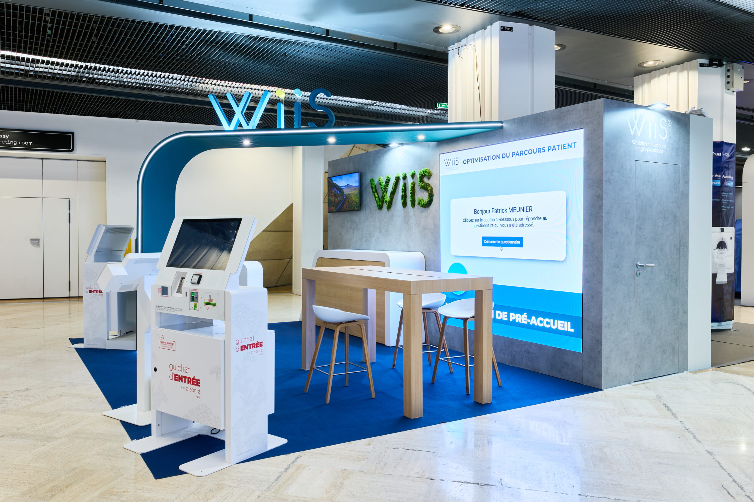 Vue de face du stand sur-mesure Wiis au salon JFR 2024.