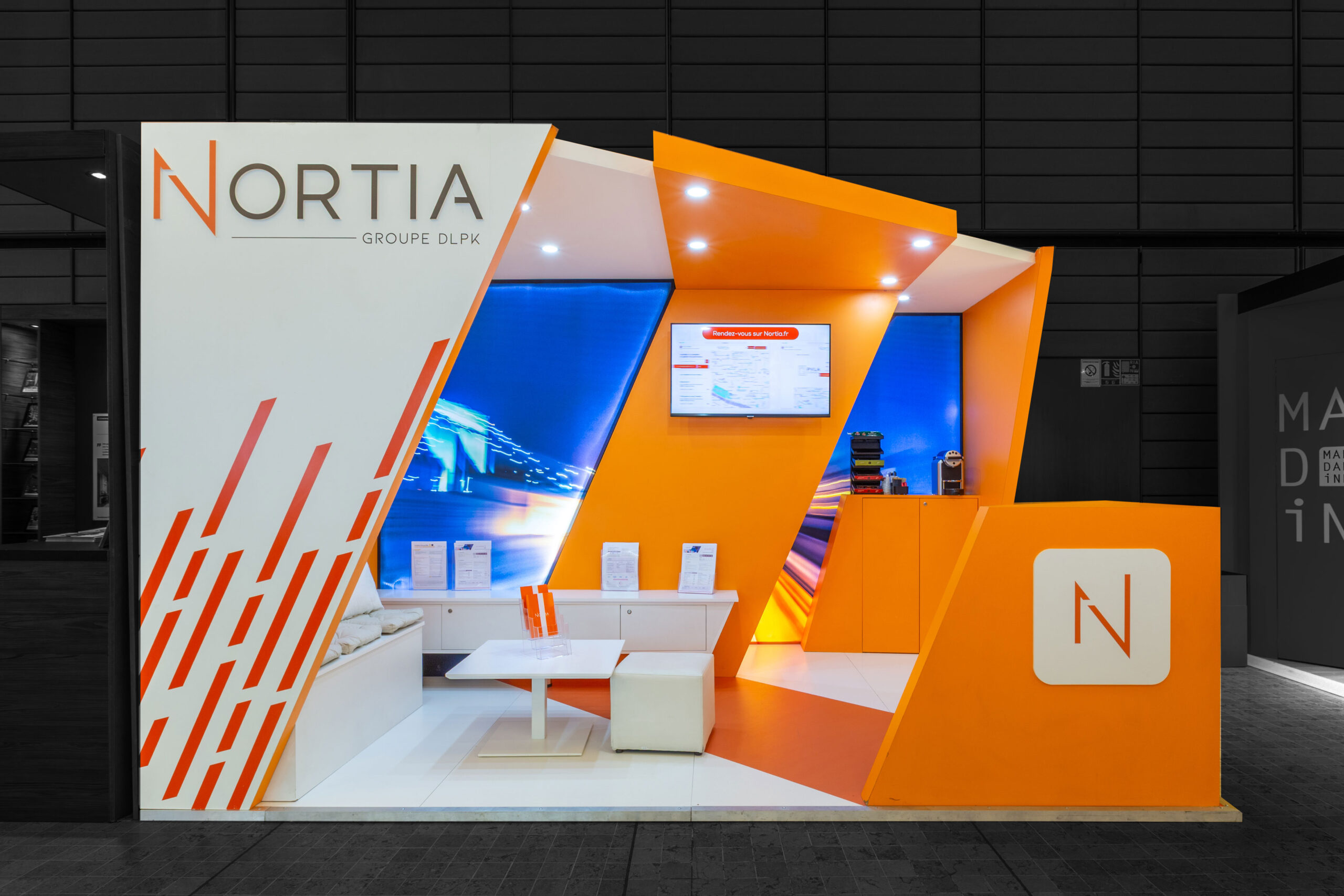 Vue de face du stand sur-mesure Nortia au salon Patrimonia 2025.