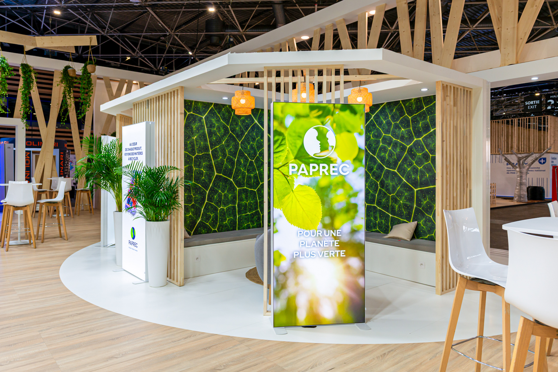 Vue d'intérieur du stand sur-mesure Paprec au salon Pollutec 2025.