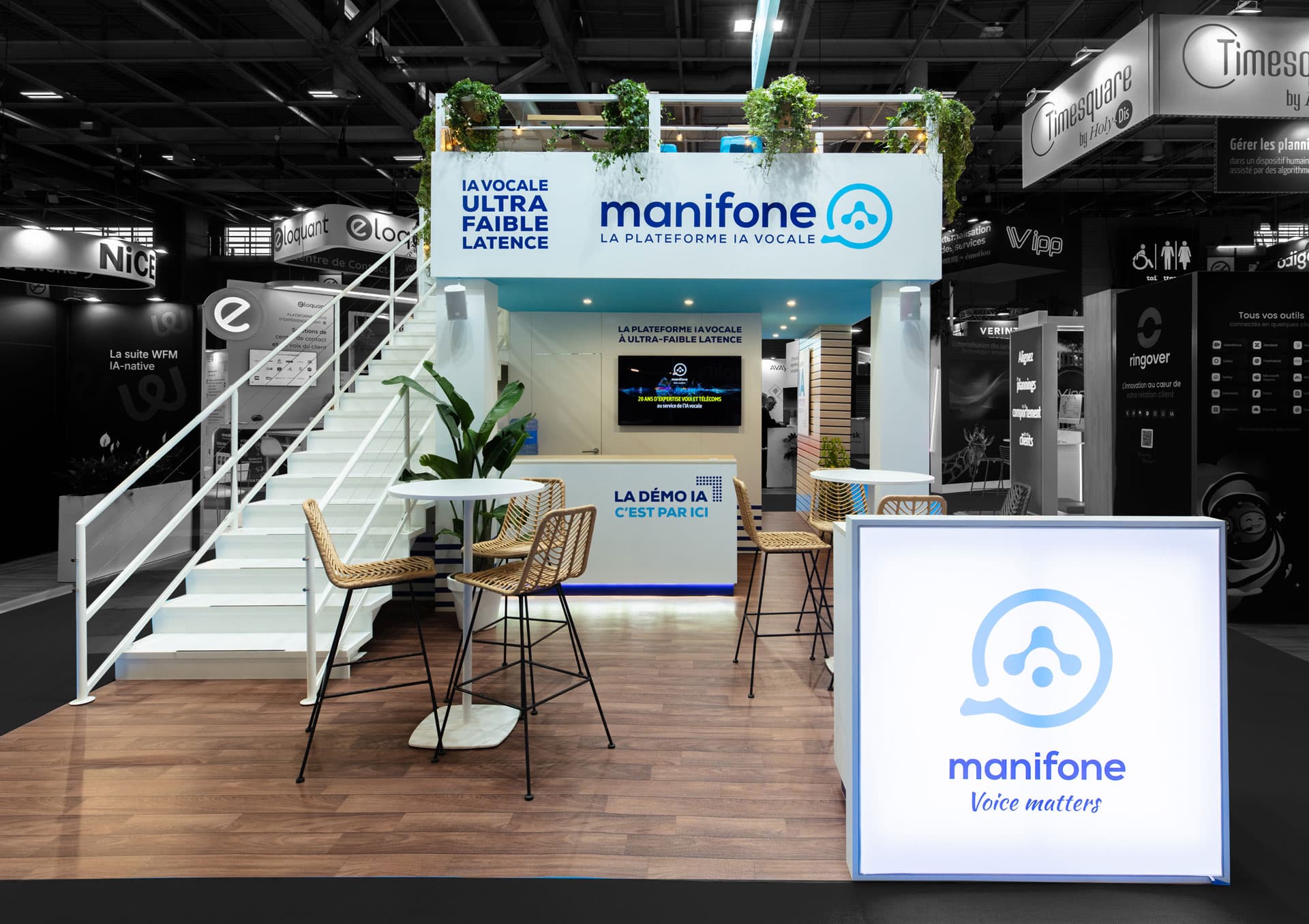 Vue d'intérieur du stand sur-mesure Manifone au salon All 4 Customer 2026.