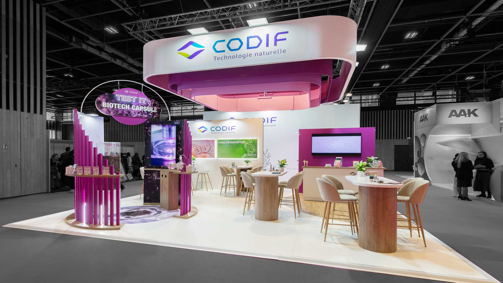 Vue de face du stand sur-mesure Codif au salon Incosmetics 2026.